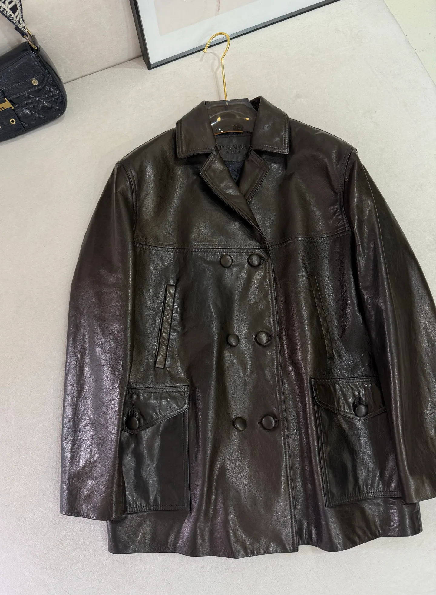 Кожаные Куртки И Дублёнки Женские Prada 18662263
