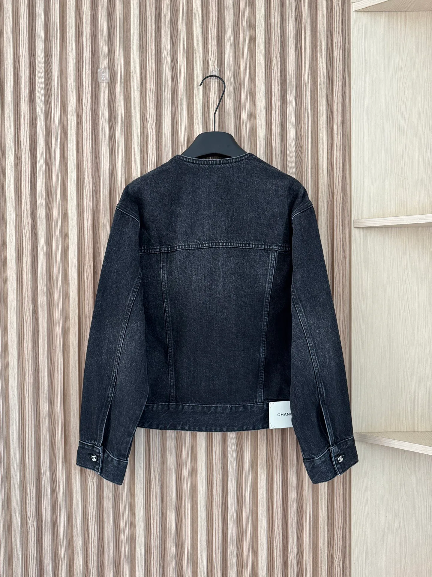 Куртки И Пуховики Женские Chanel 18174607