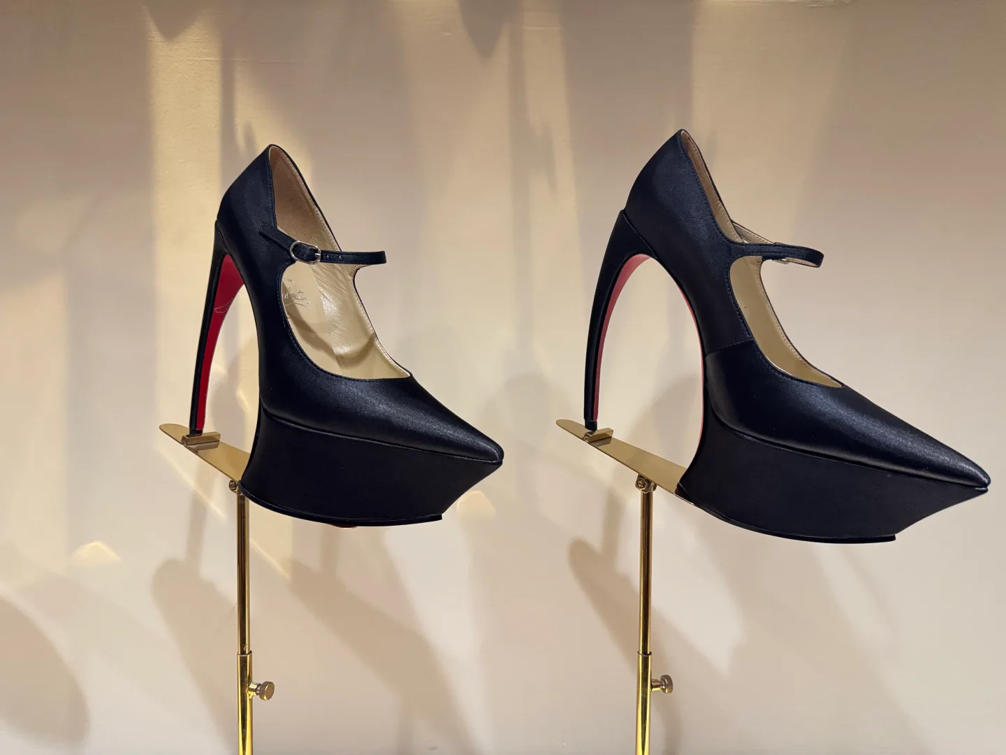 Туфли Женские Christian Louboutin 4743796
