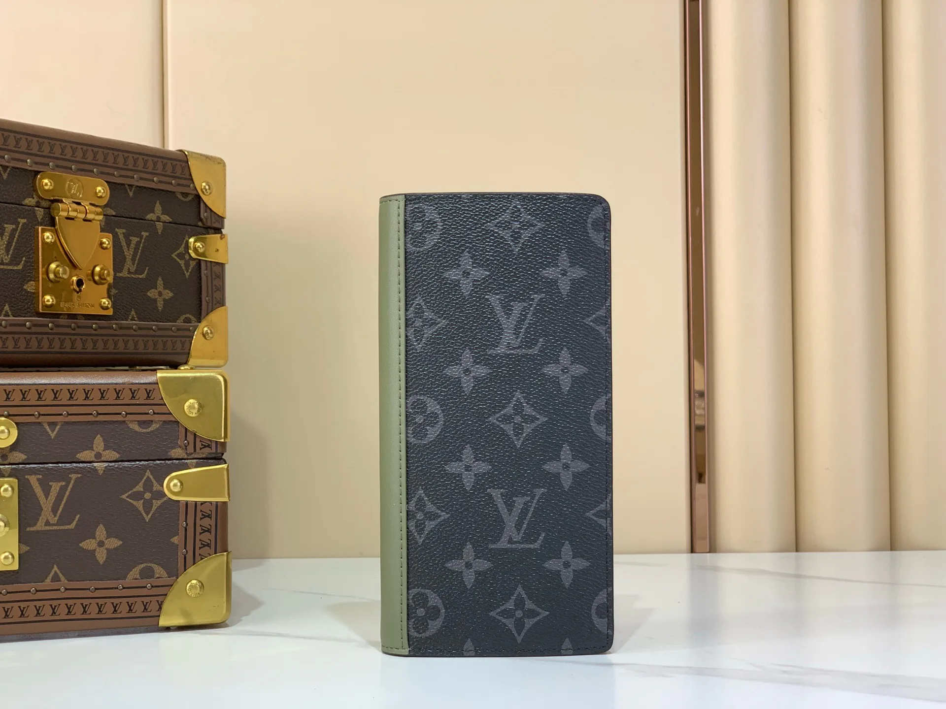 Клатчи Женские Louis Vuitton 17499383