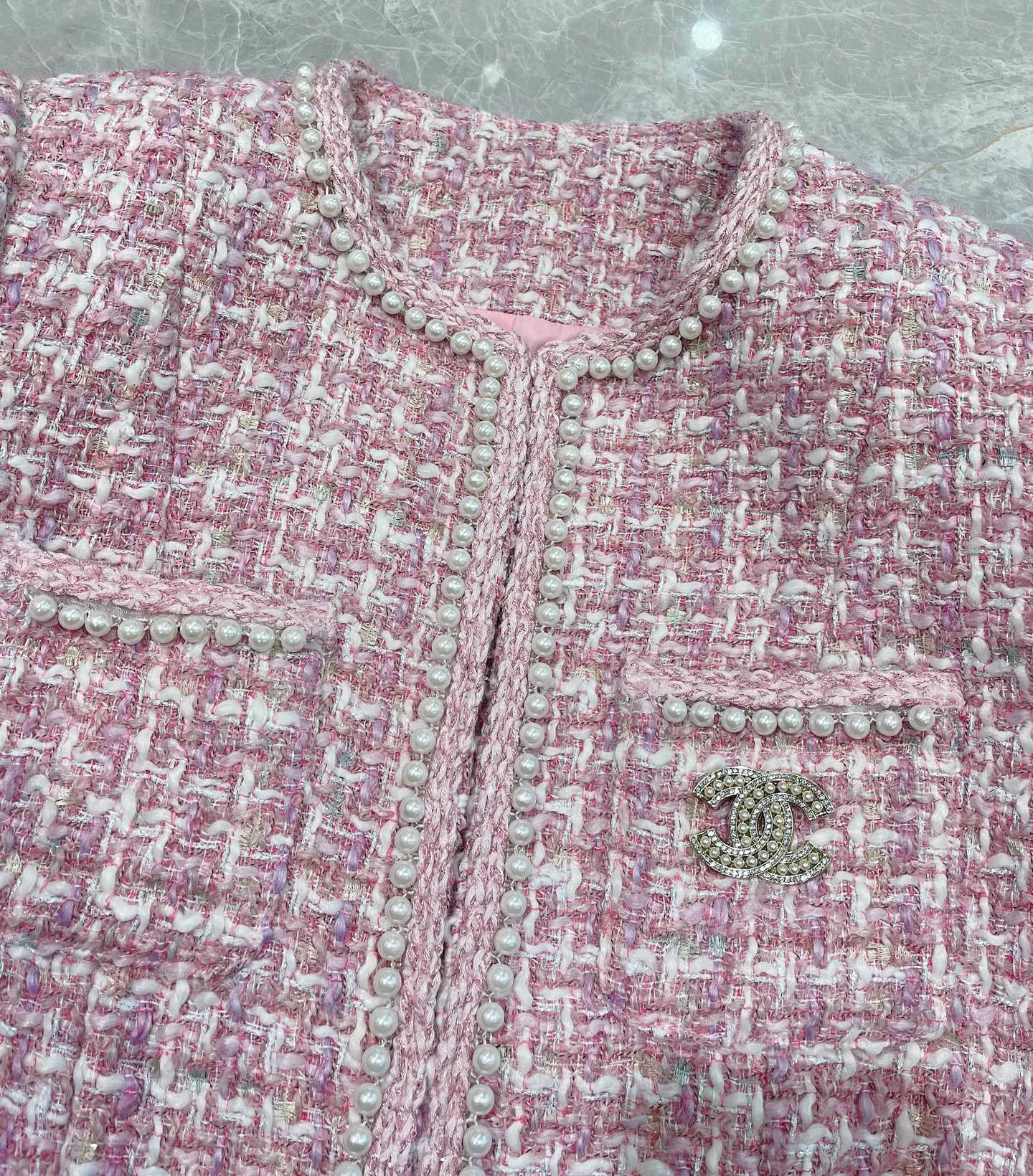 Куртки И Пуховики Женские Chanel 1056125