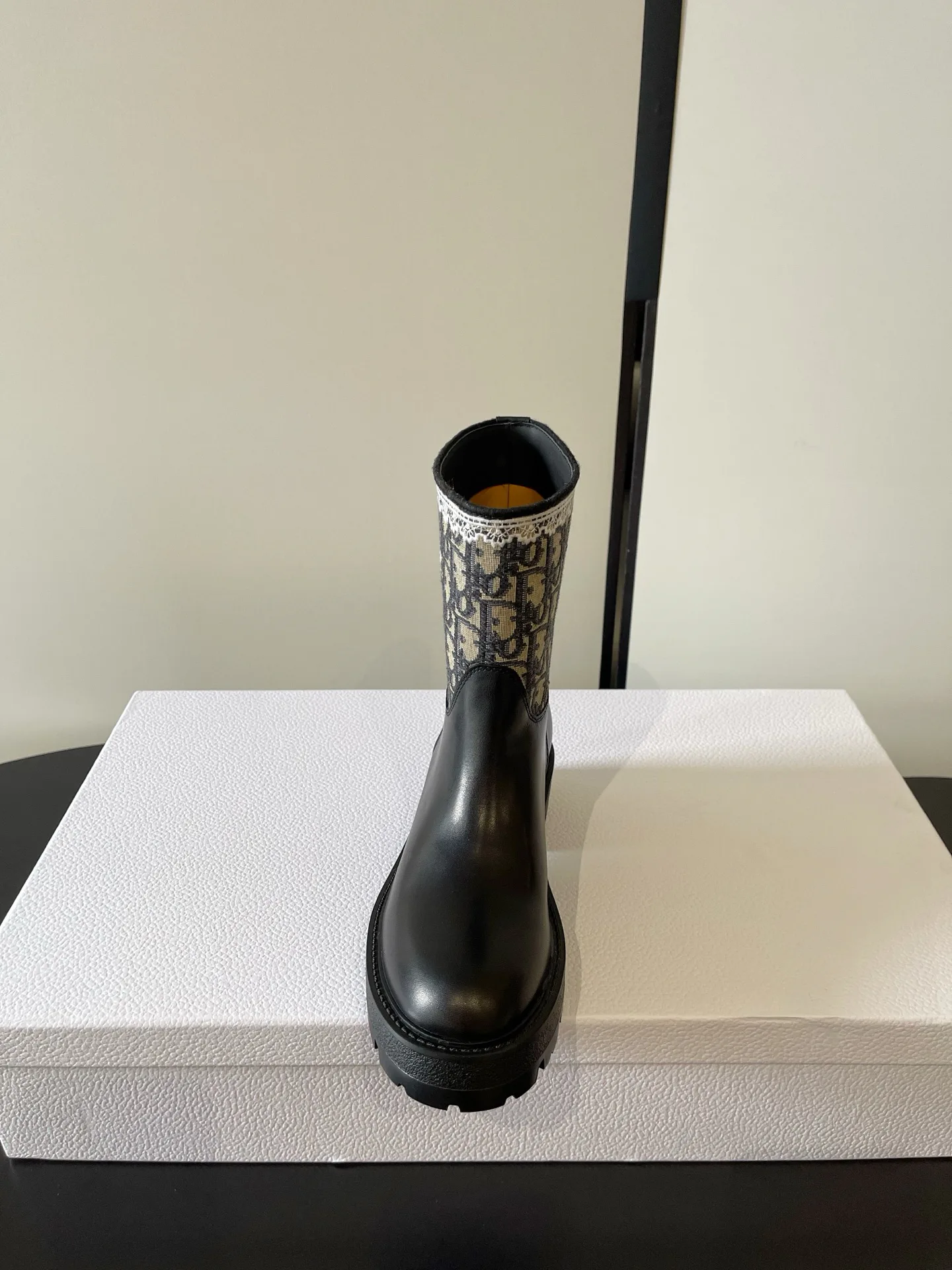 Ботинки Женские Christian Dior 18234942