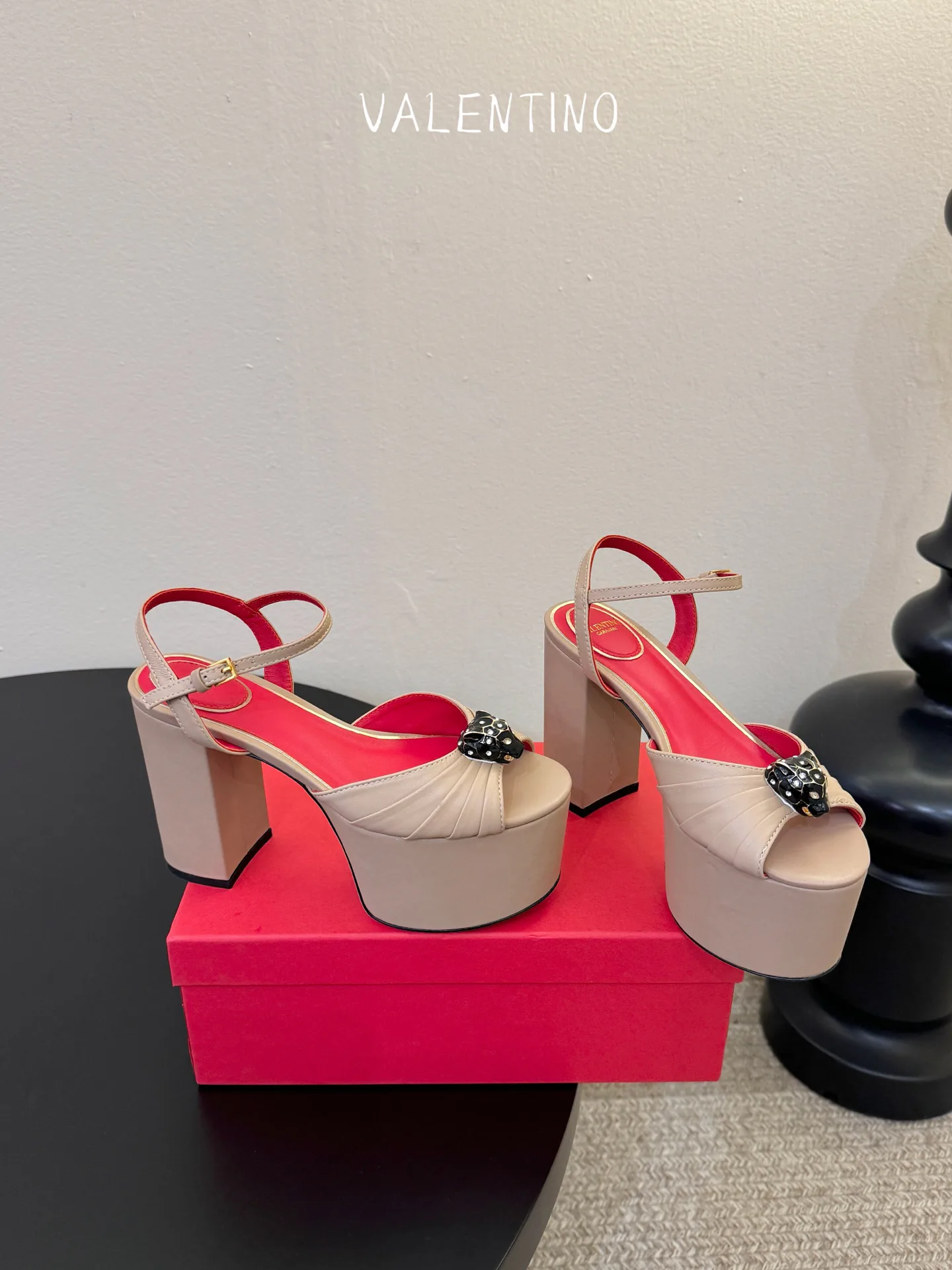 Босоножки Женские Valentino 11508094