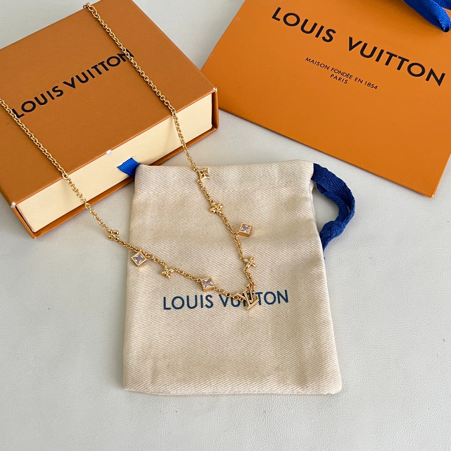 Бижутерия Louis Vuitton 16892571
