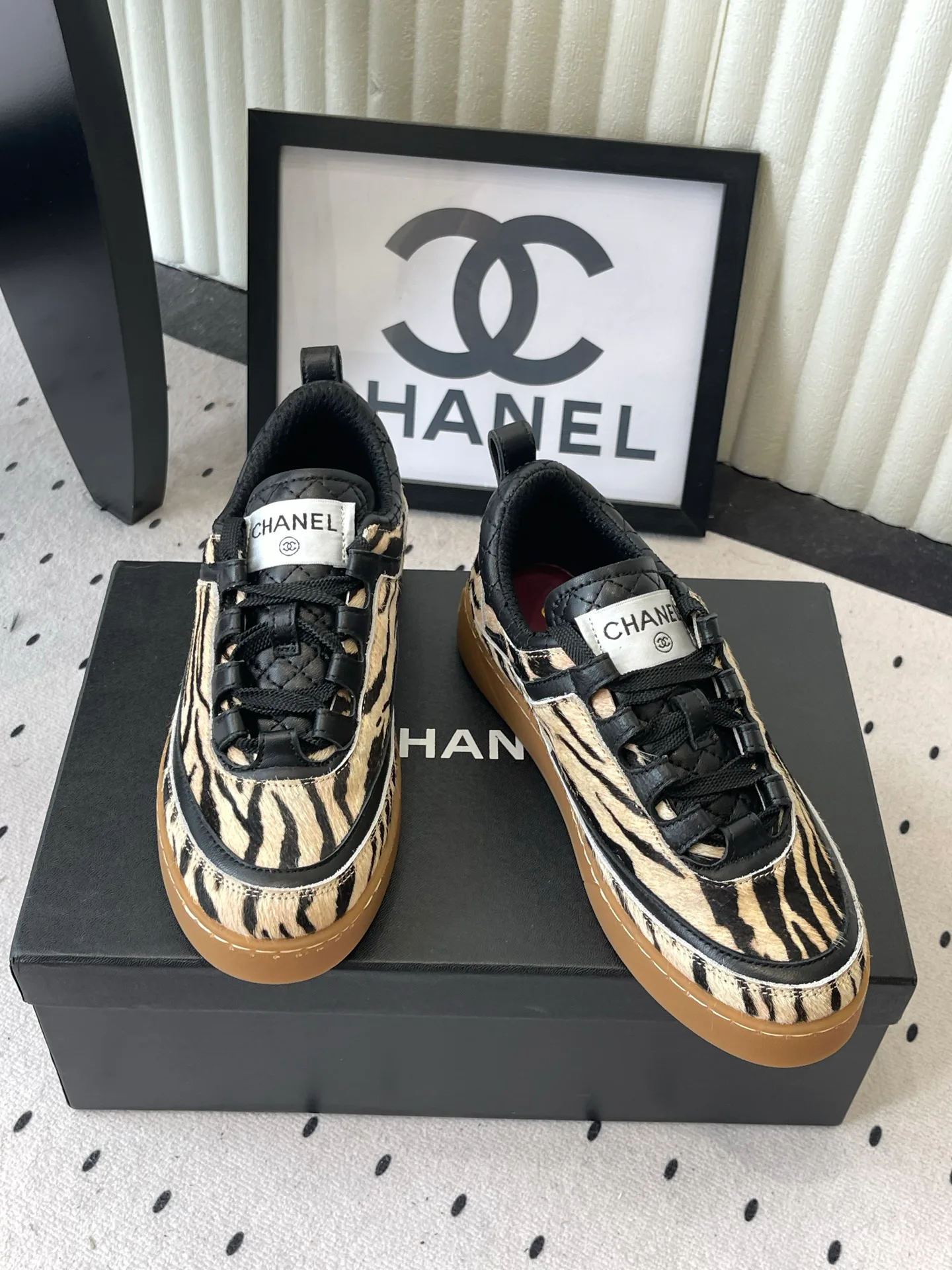 Кроссовки Женские Chanel 18069879