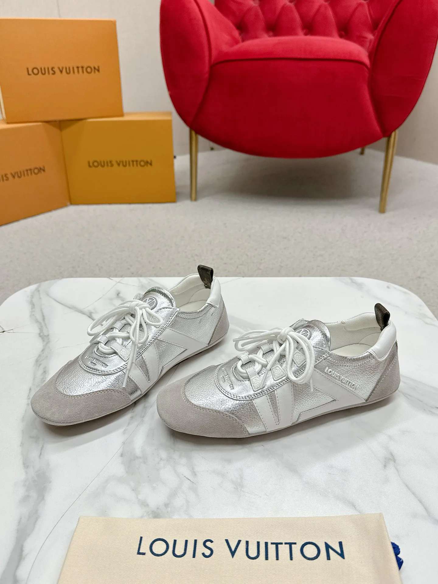 Кроссовки Женские Louis Vuitton 97334