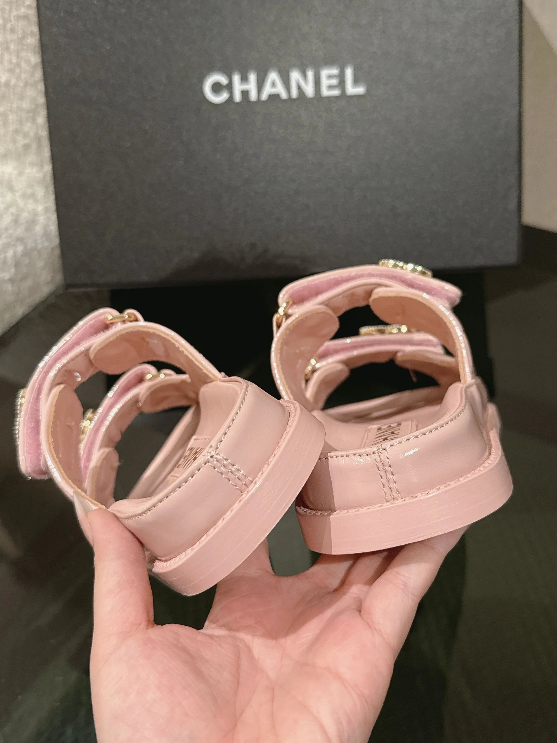 Сандалии Женские Chanel 11353658