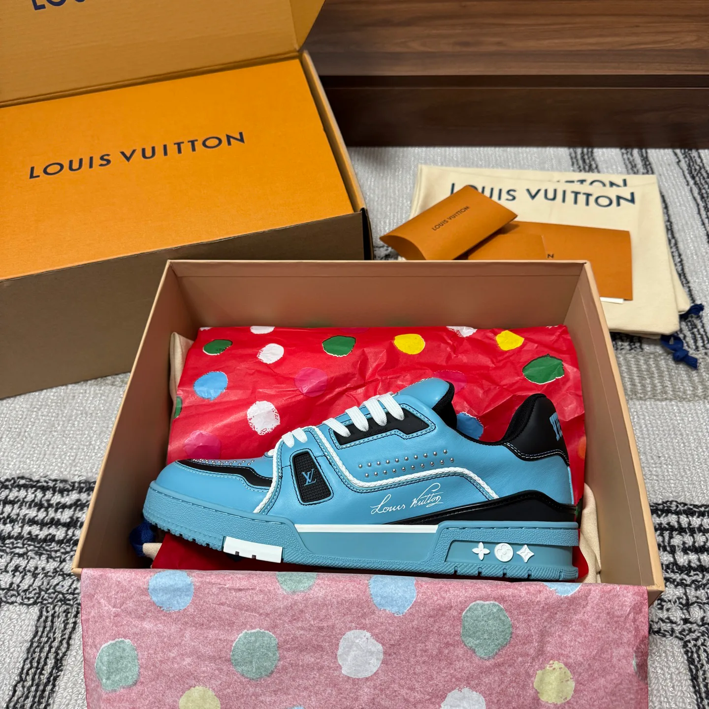 Кроссовки Женские Louis Vuitton 1546819