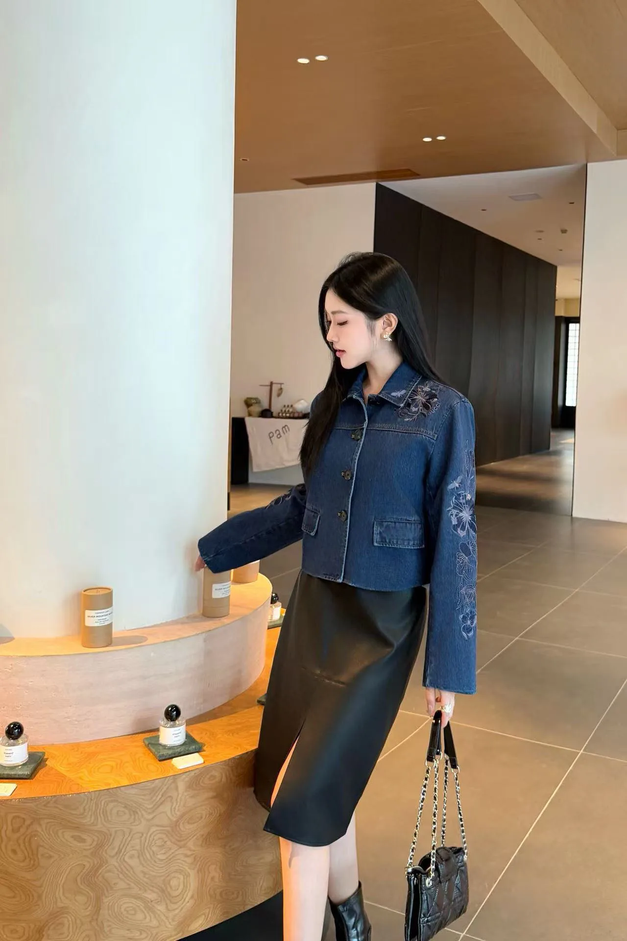 Куртки И Пуховики Женские Gucci 10850638