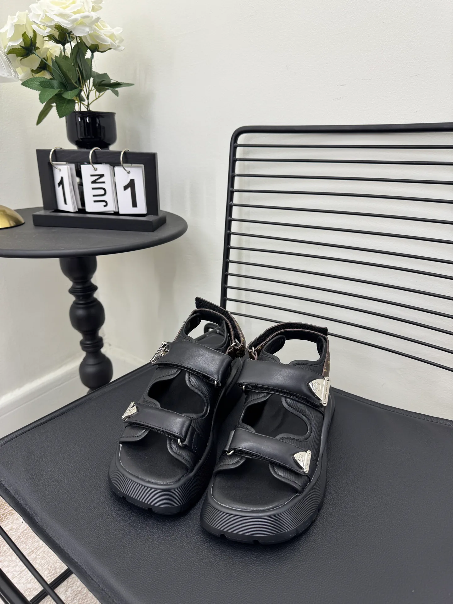 Сандалии Женские Louis Vuitton 11055249