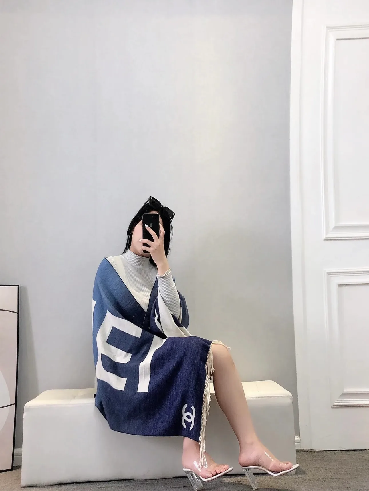 Шарфы Chanel 18627354