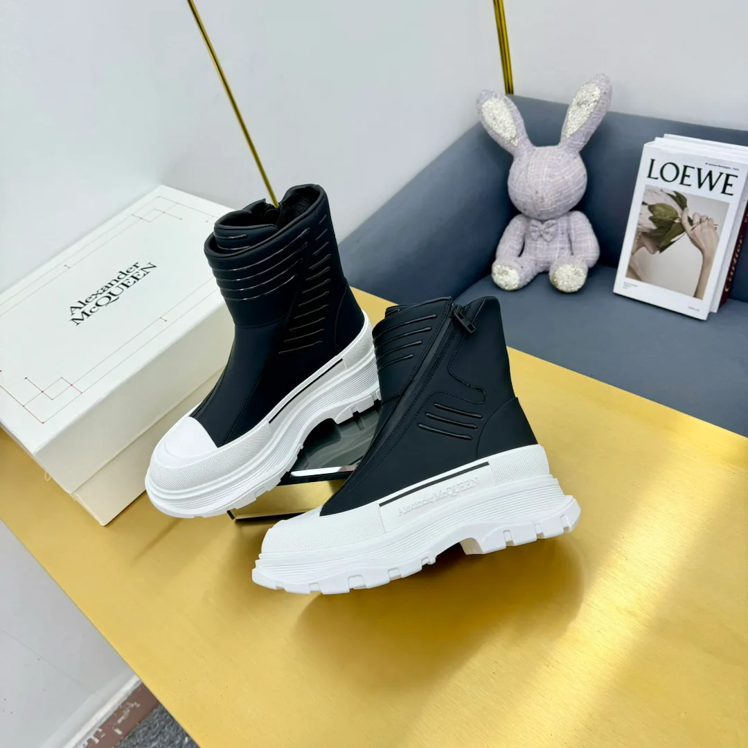 Кроссовки Женские Alexander Mcqueen 18397481