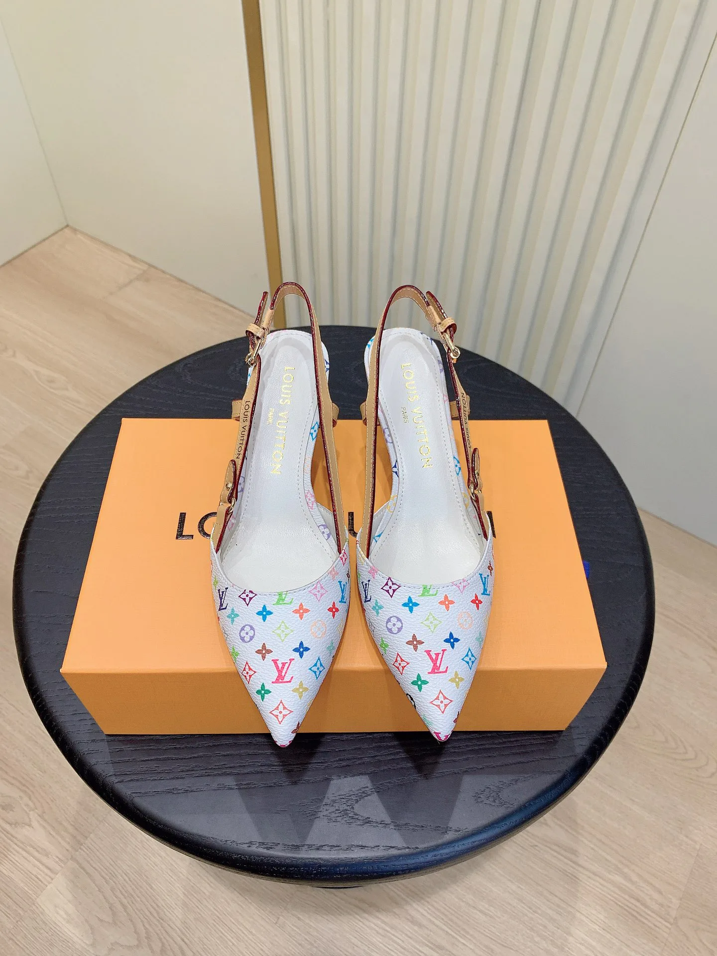 Туфли Женские Louis Vuitton 1834459