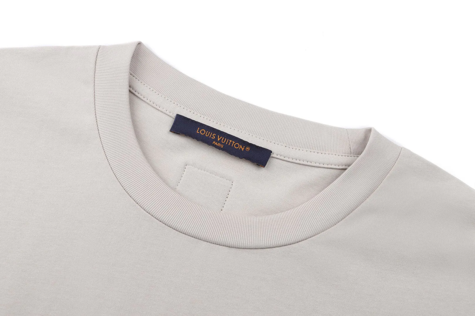 Футболки Женские Louis Vuitton 13367830