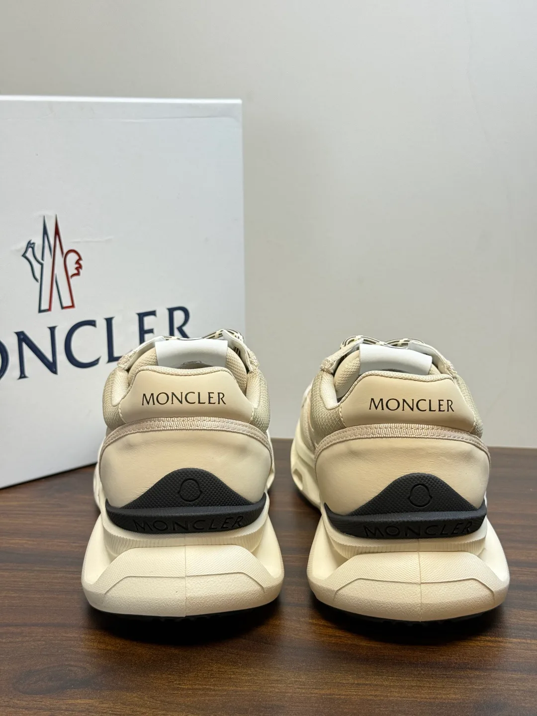 Кроссовки Мужские Moncler 19423219