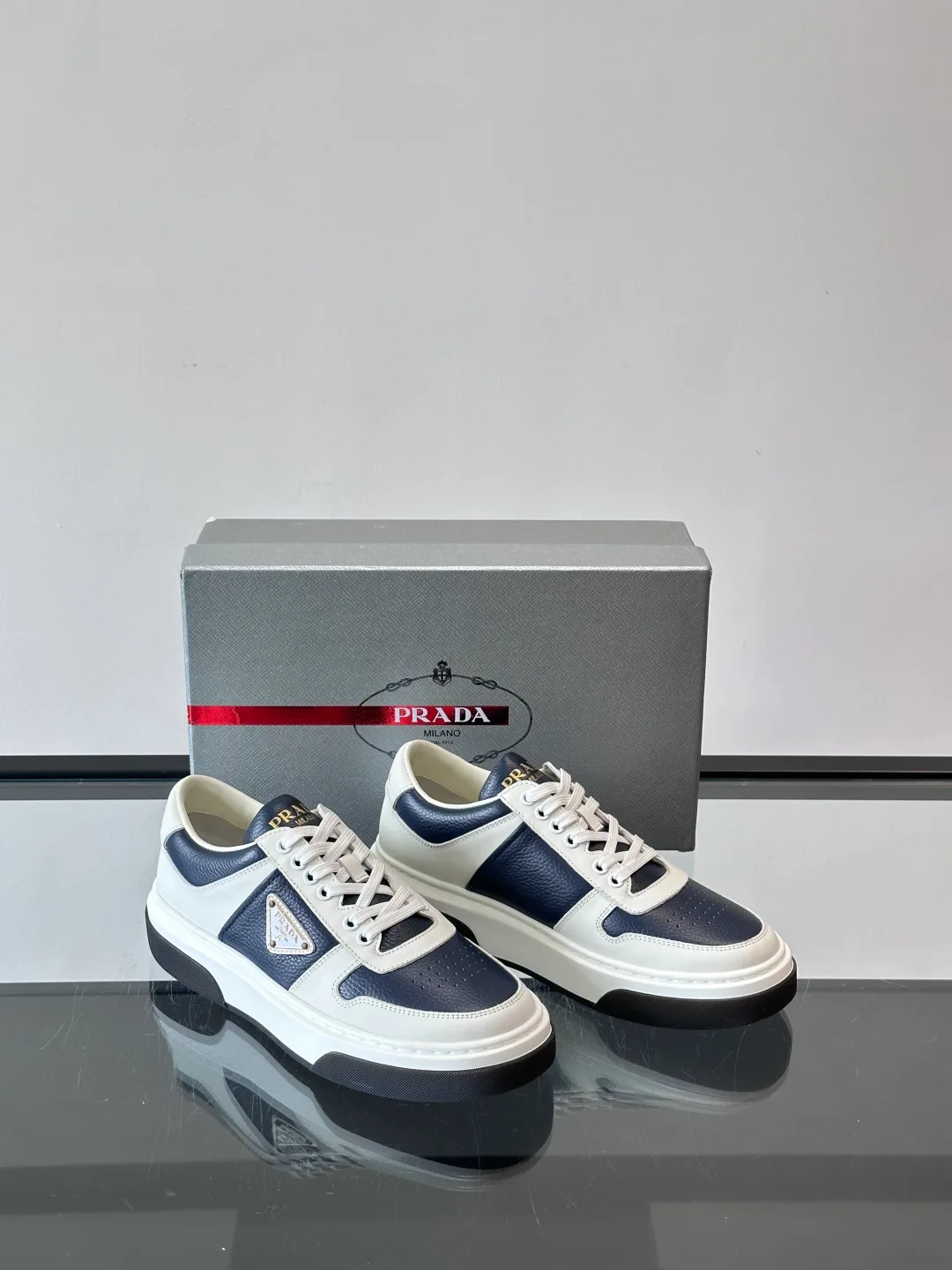 Кроссовки Мужские Prada 241807