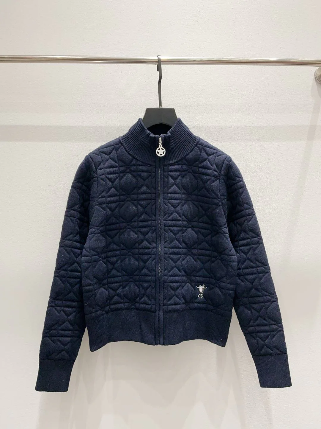 Куртки И Пуховики Женские Christian Dior 18742509