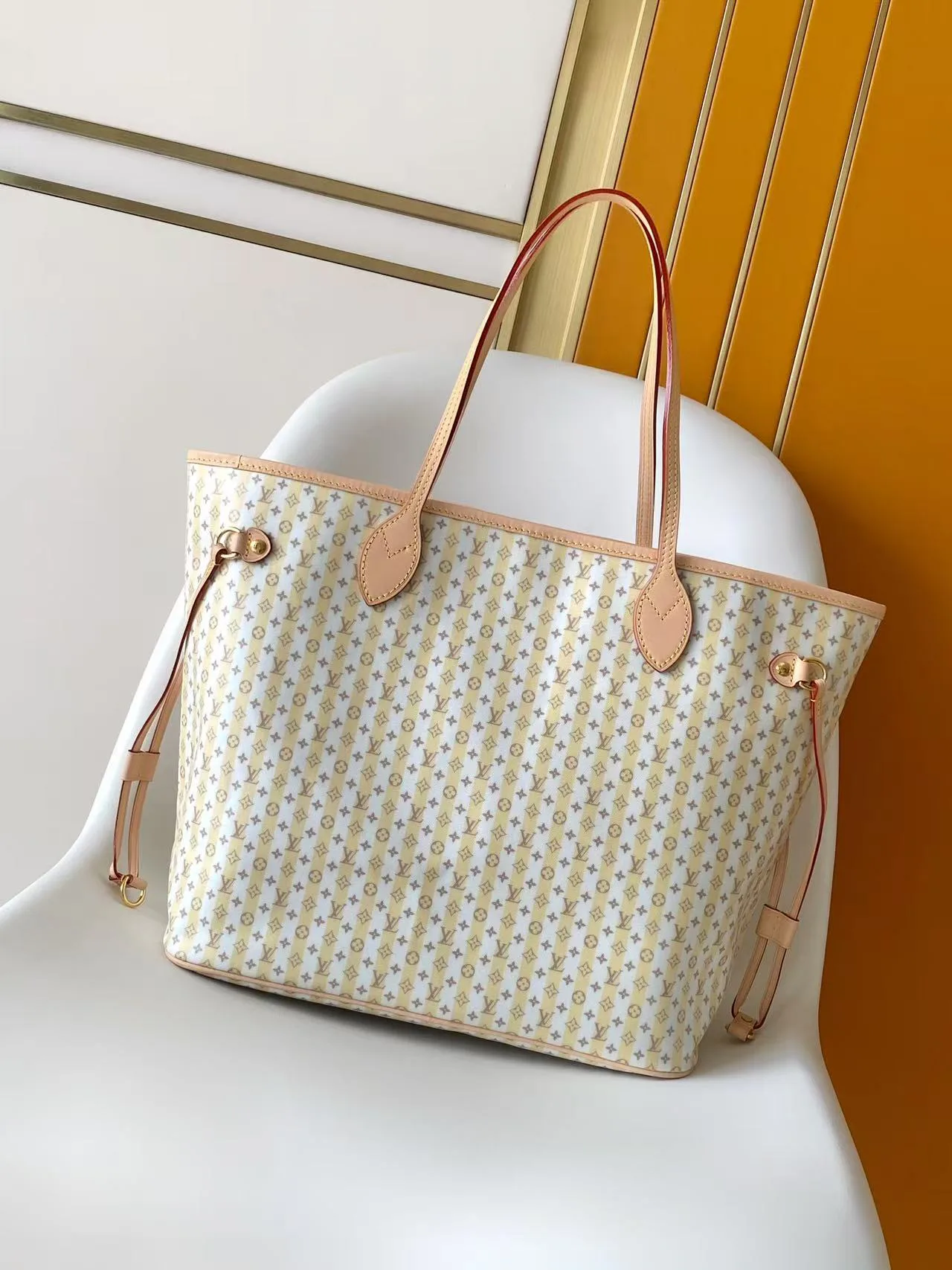 Классические Сумки Женские Louis Vuitton 17483325