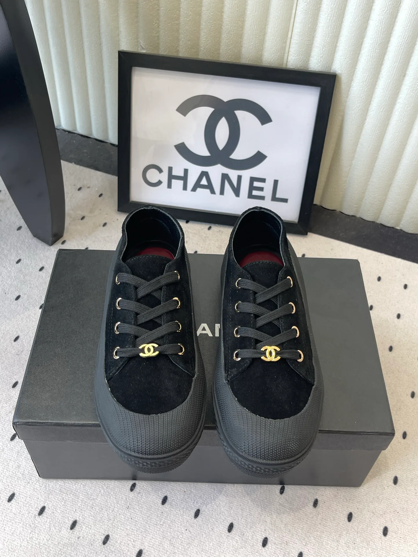 Кроссовки Женские Chanel 18069861