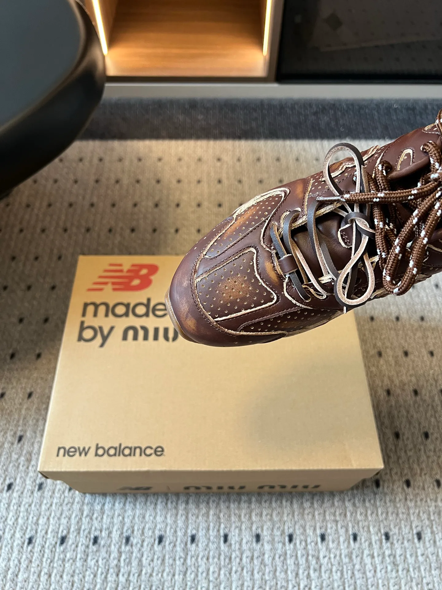 Кроссовки Женские Miu Miu 18139641