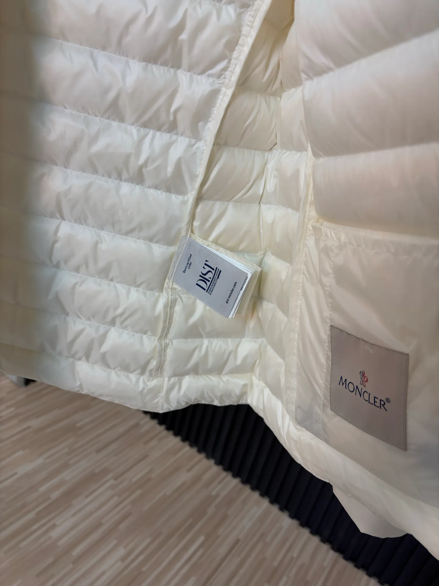 Куртки И Пуховики Мужские Moncler 18231136