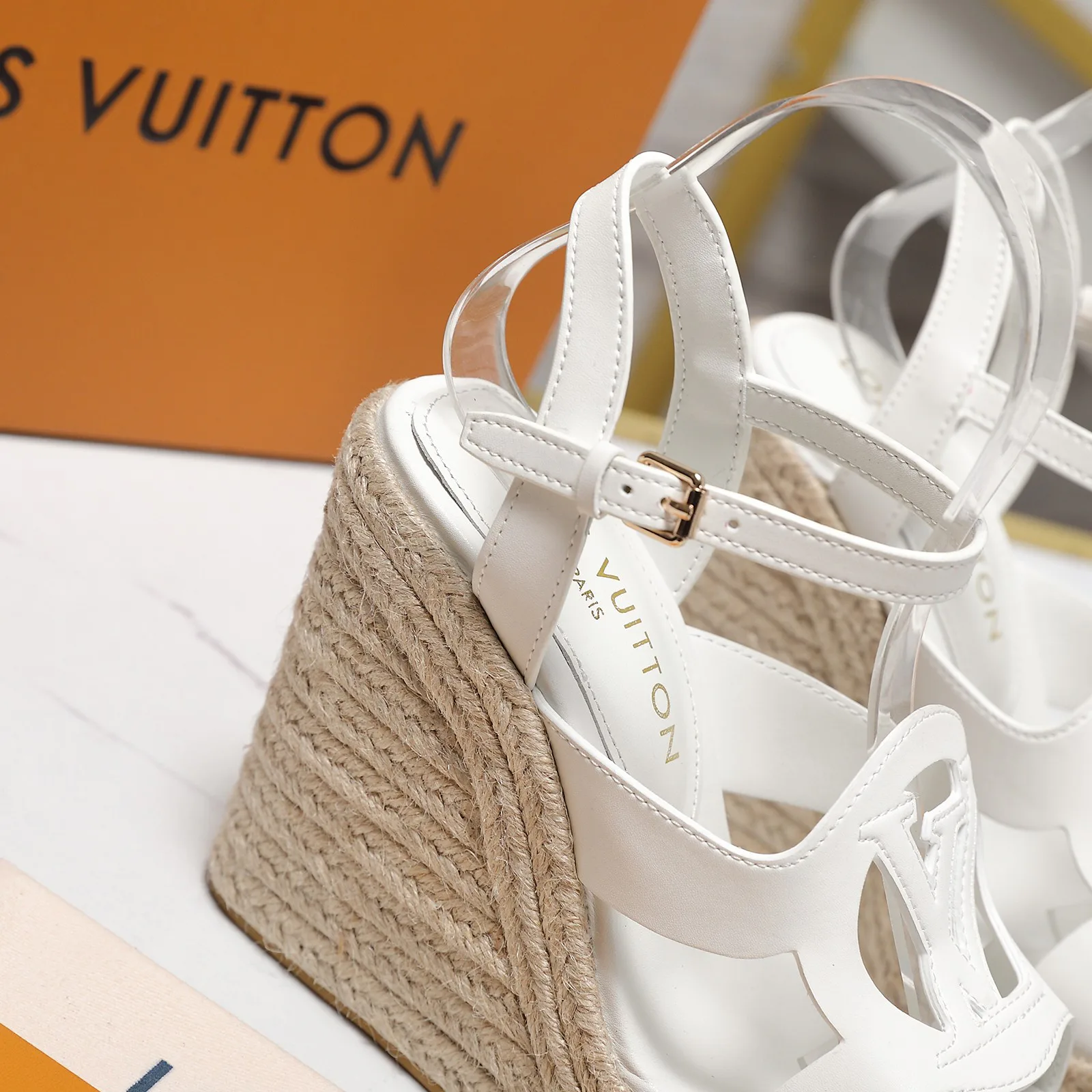 Босоножки Женские Louis Vuitton 1856168