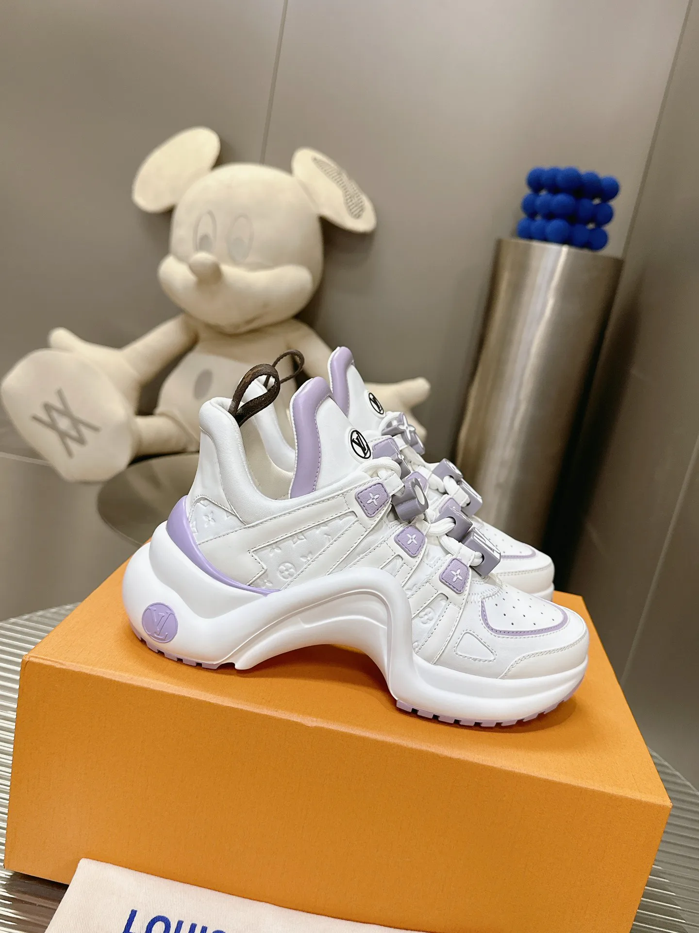 Кроссовки Женские Louis Vuitton 10273363