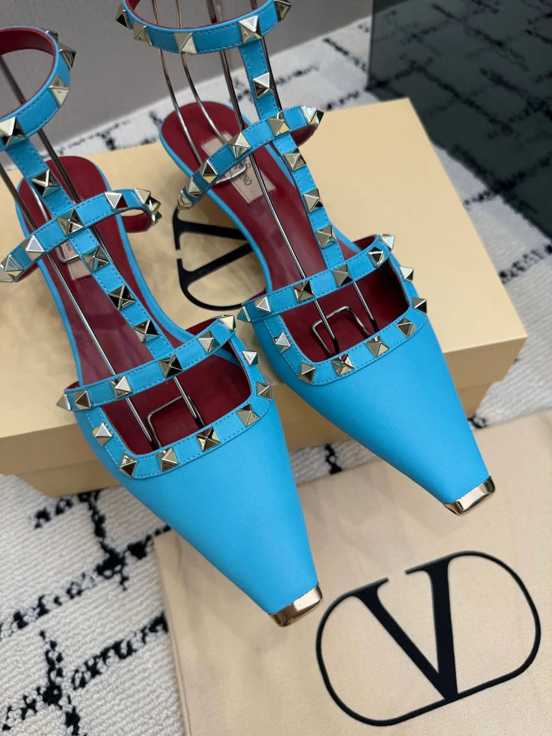 Босоножки Женские Valentino 17594507