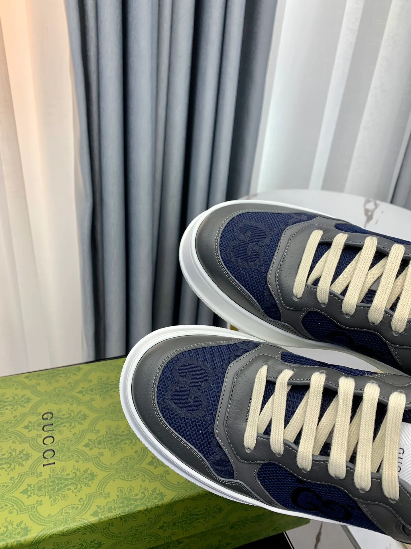 Кроссовки Женские Gucci 12227966