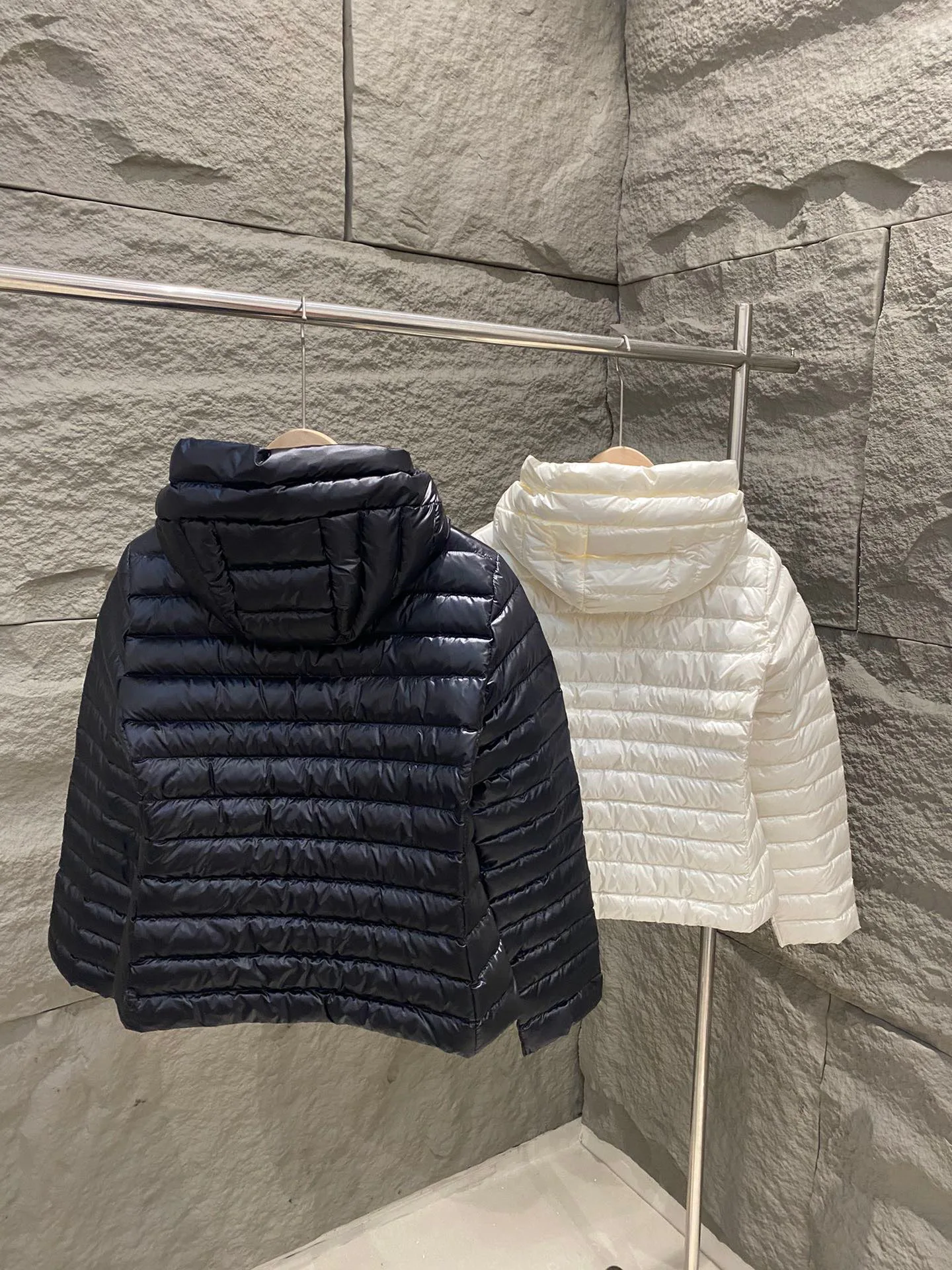 Куртки И Пуховики Женские Moncler 17964338