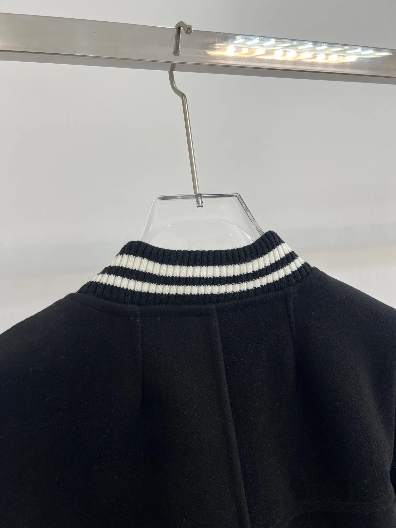 Куртки И Пуховики Женские Louis Vuitton 20699