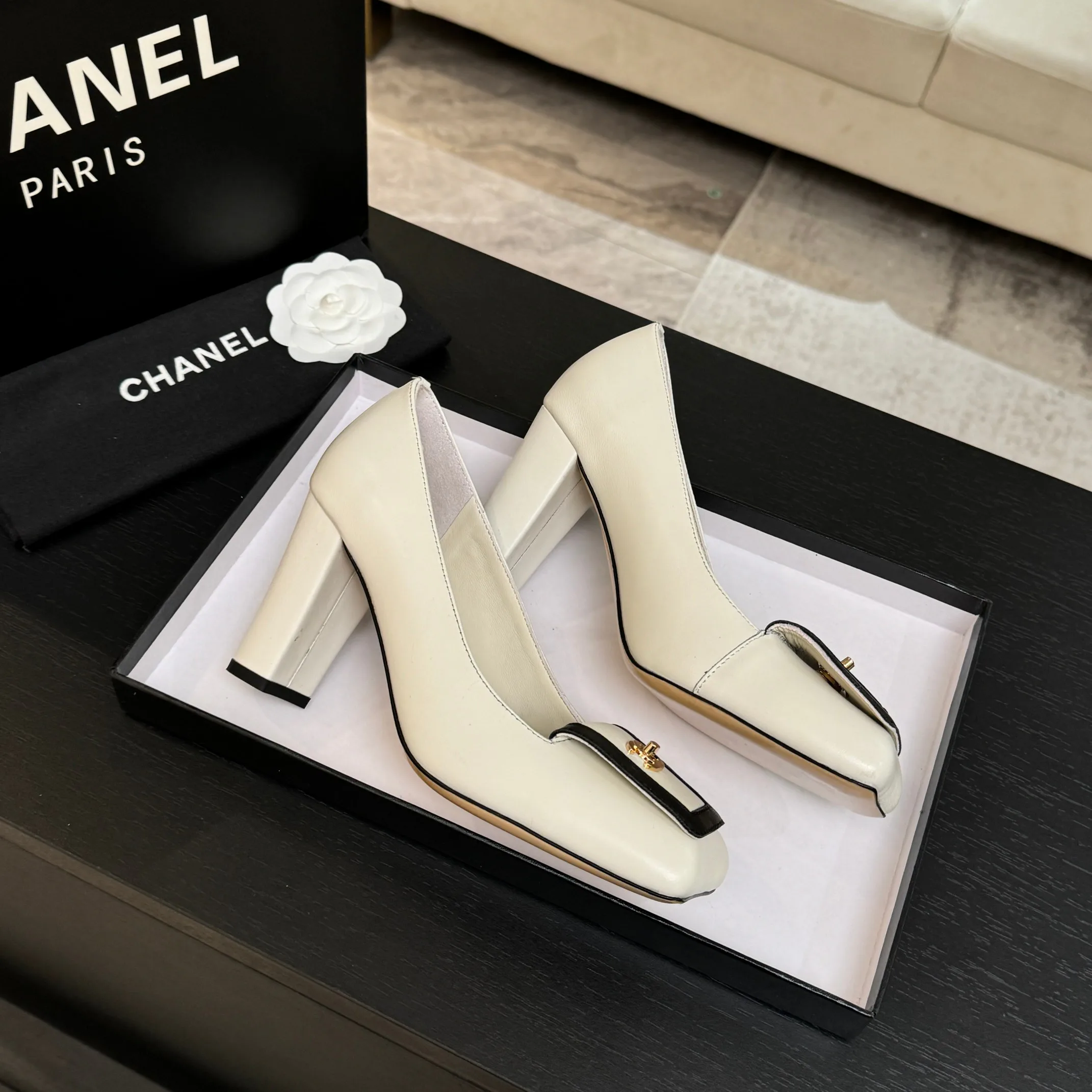 Туфли Женские Chanel 11609385