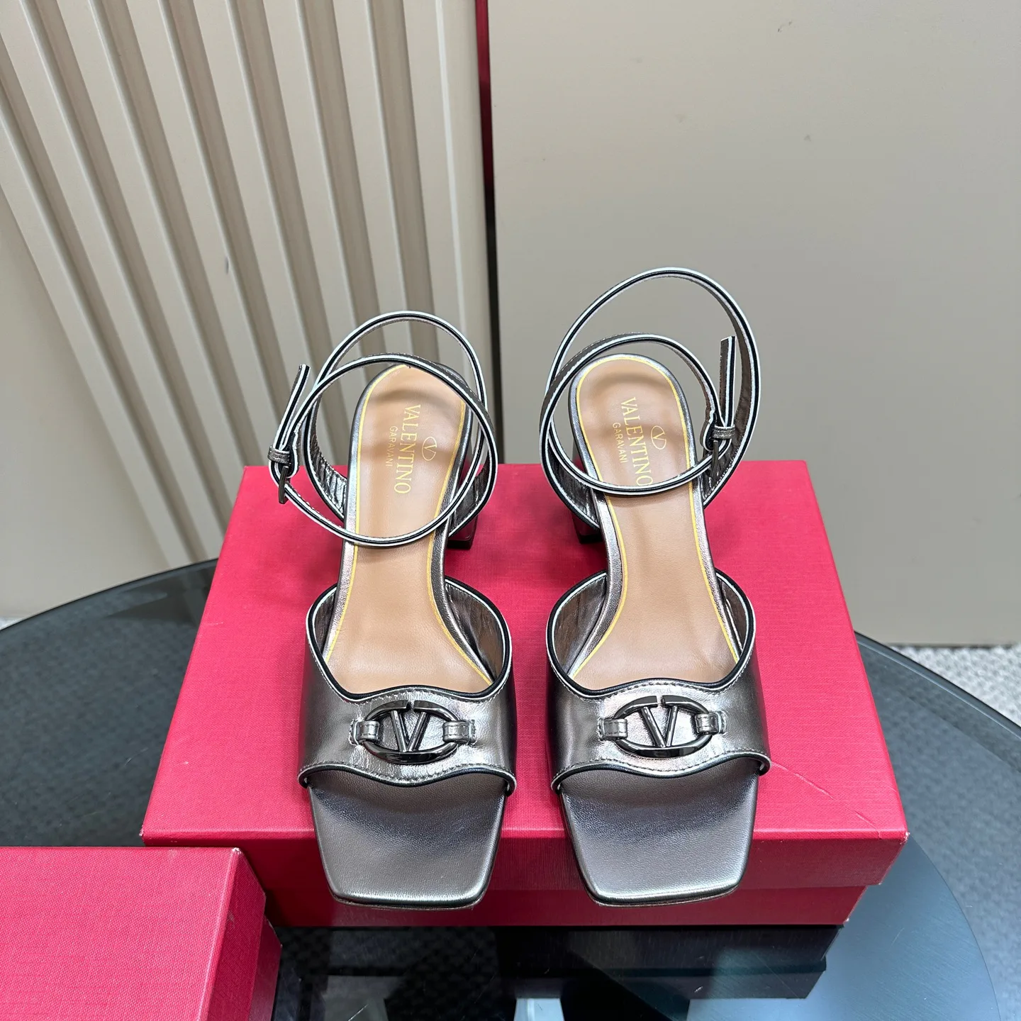 Босоножки Женские Valentino 9199