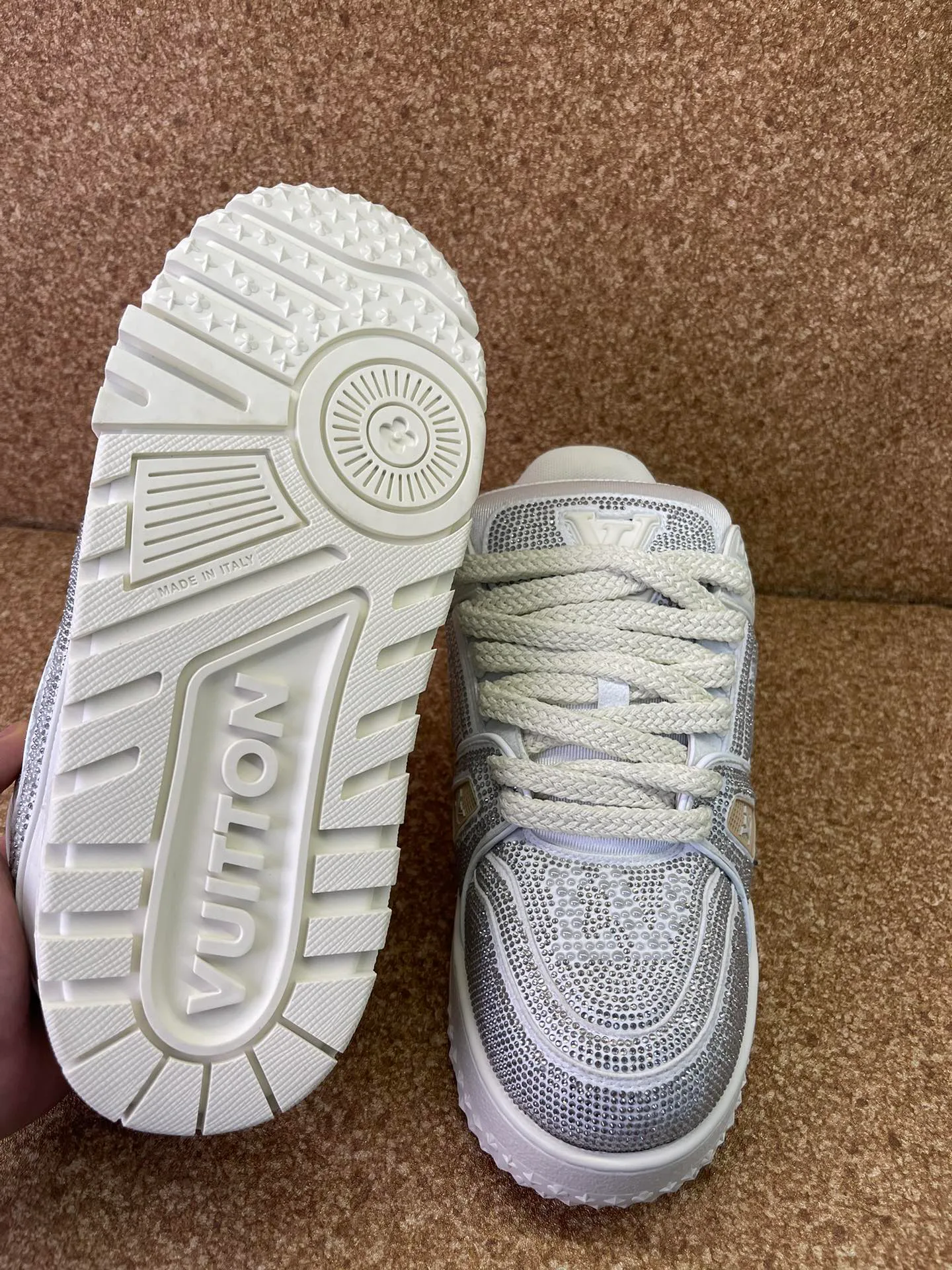 Кроссовки Женские Louis Vuitton 11073663