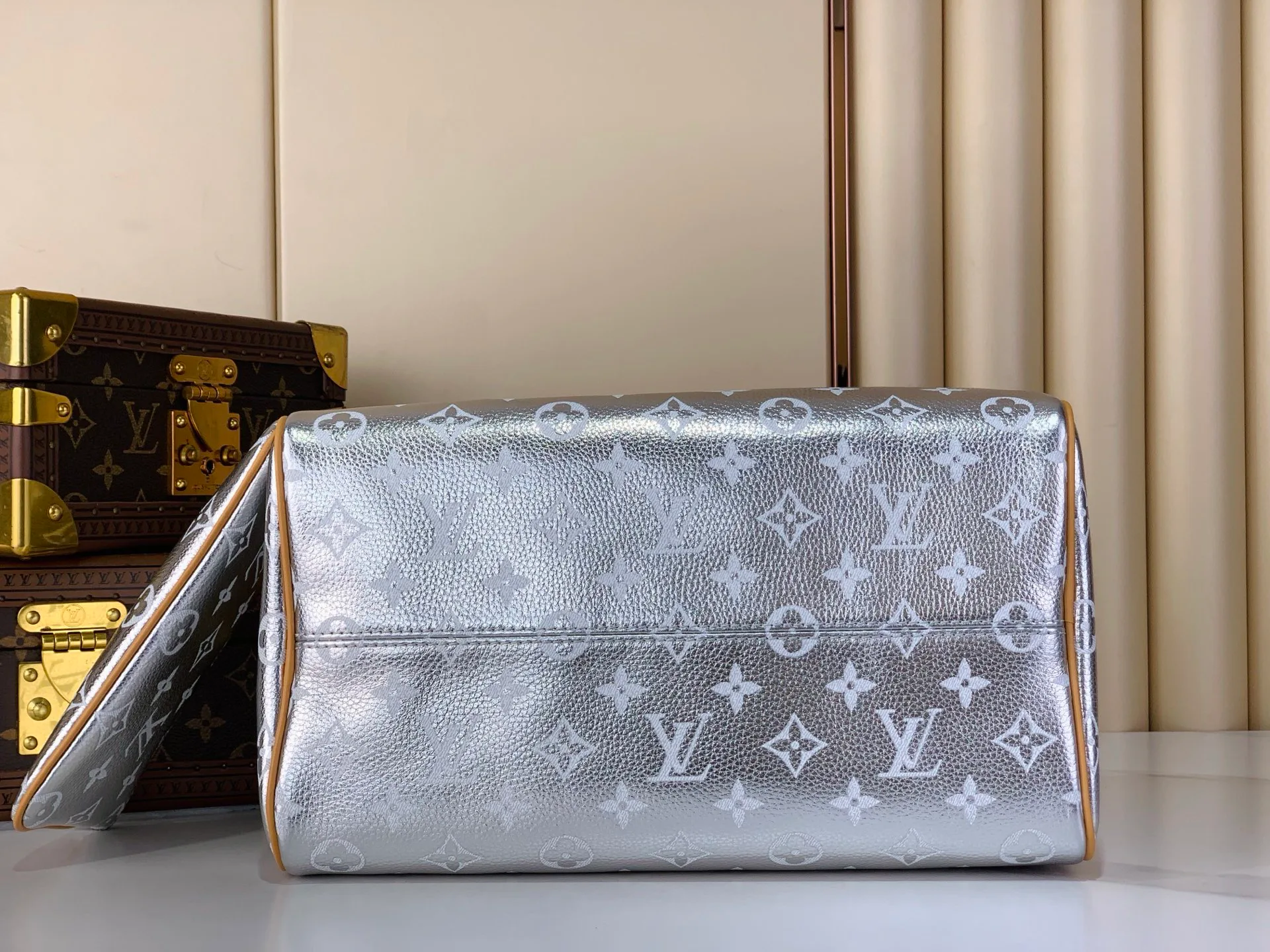 Классические Сумки Женские Louis Vuitton 13582753