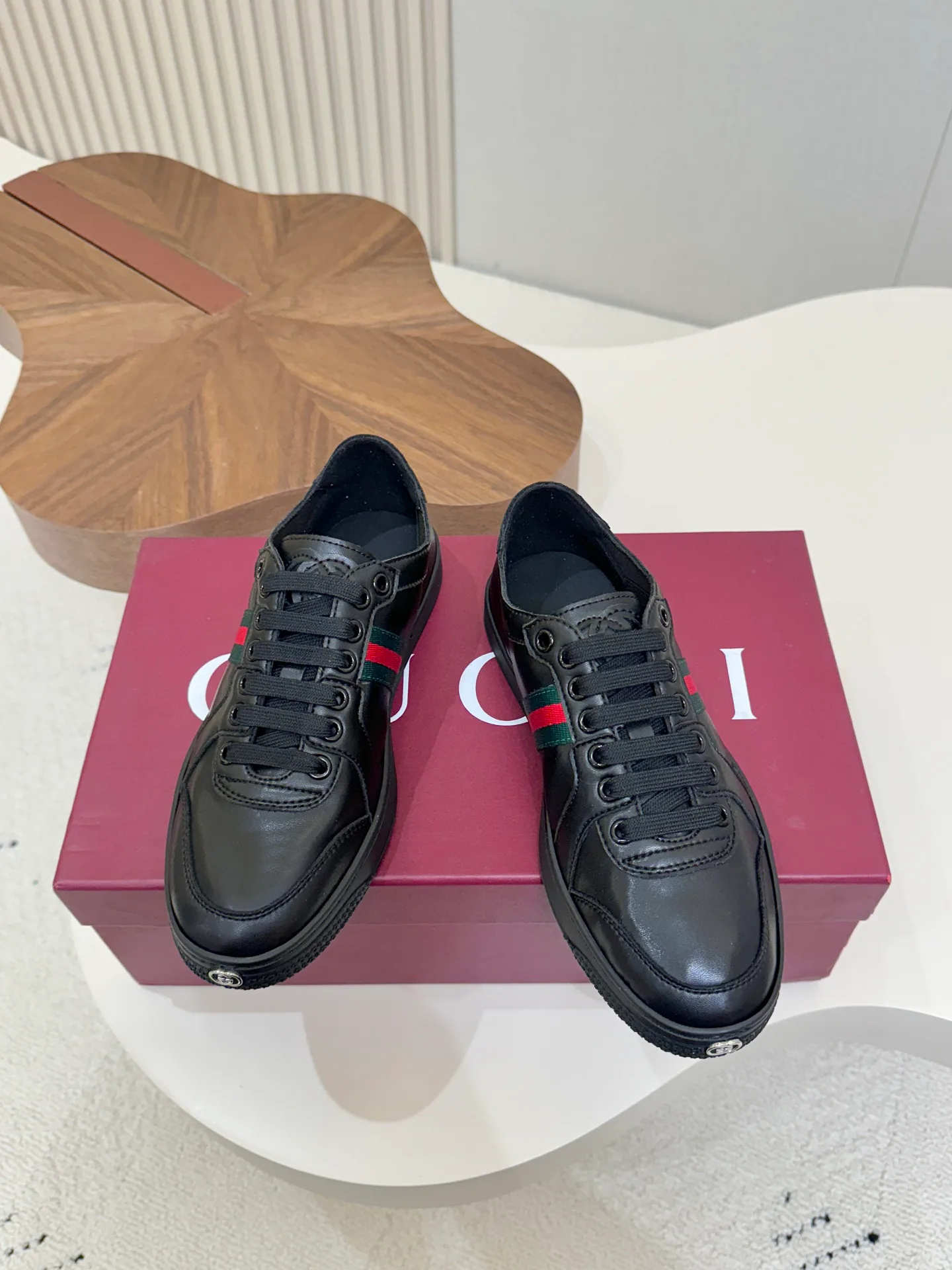 Кроссовки Женские Gucci 17571666