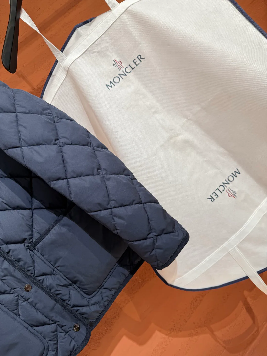 Куртки И Пуховики Женские Moncler 18387743