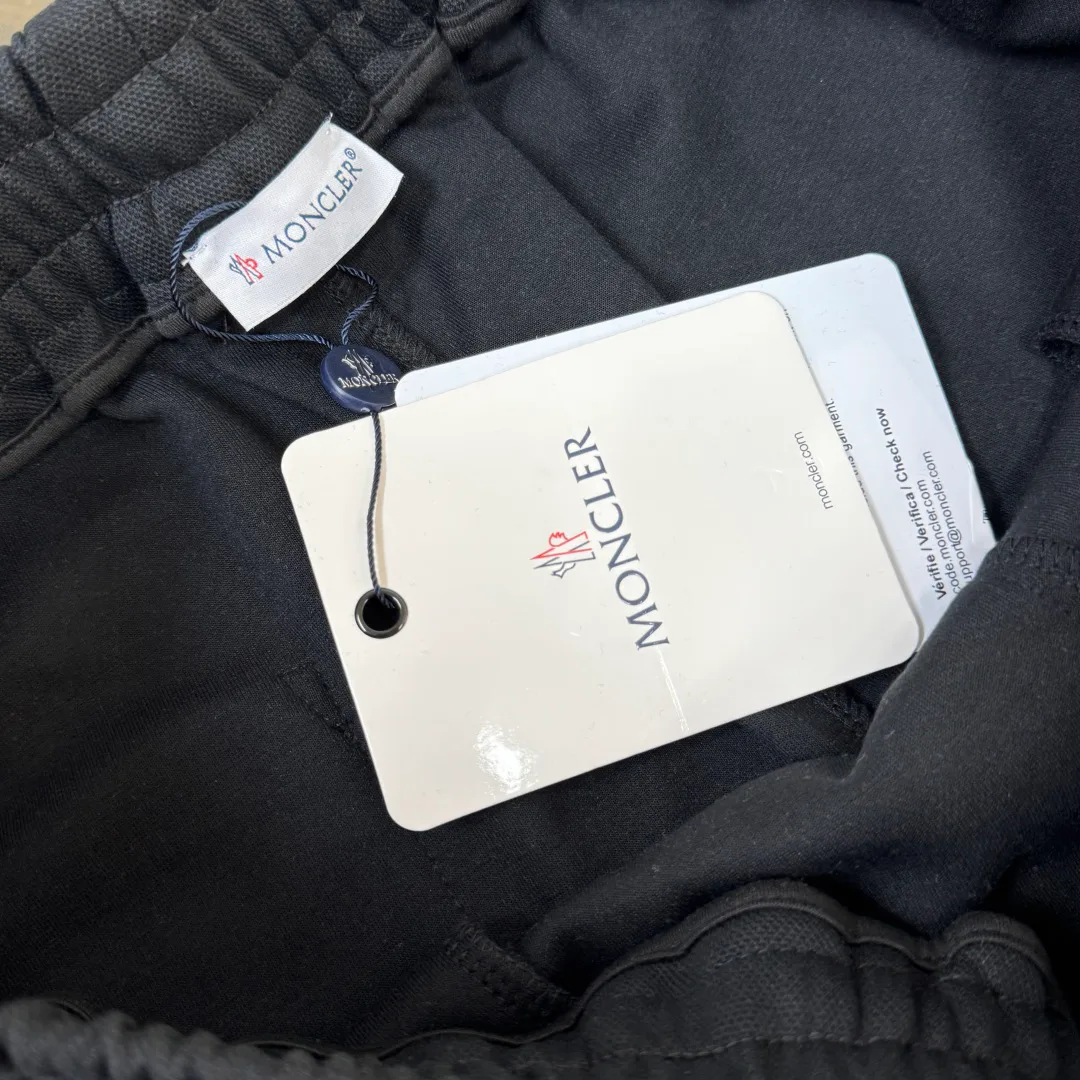 Шорты Женские Moncler 11873046