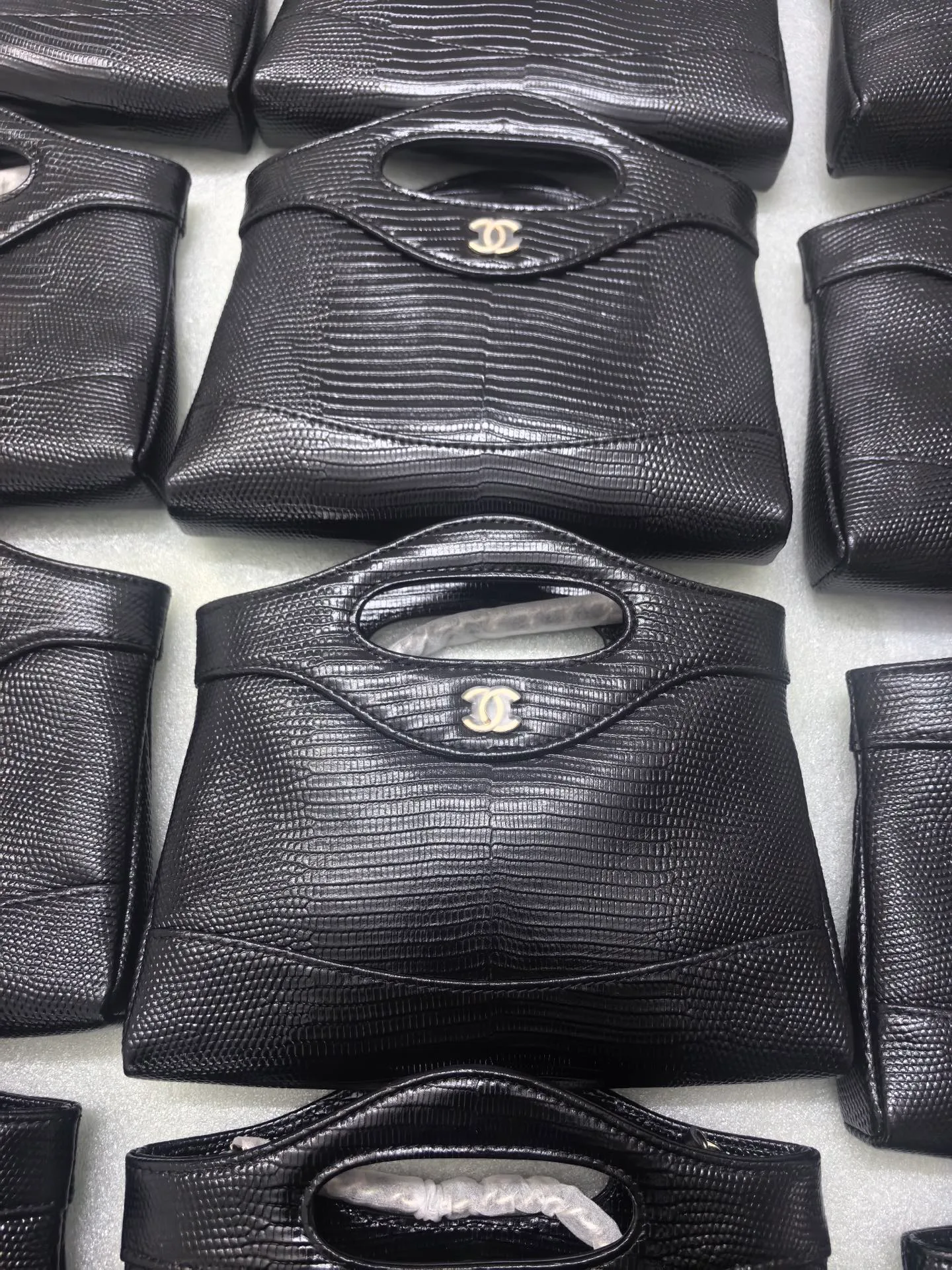 Классические Сумки Женские Chanel 16990423