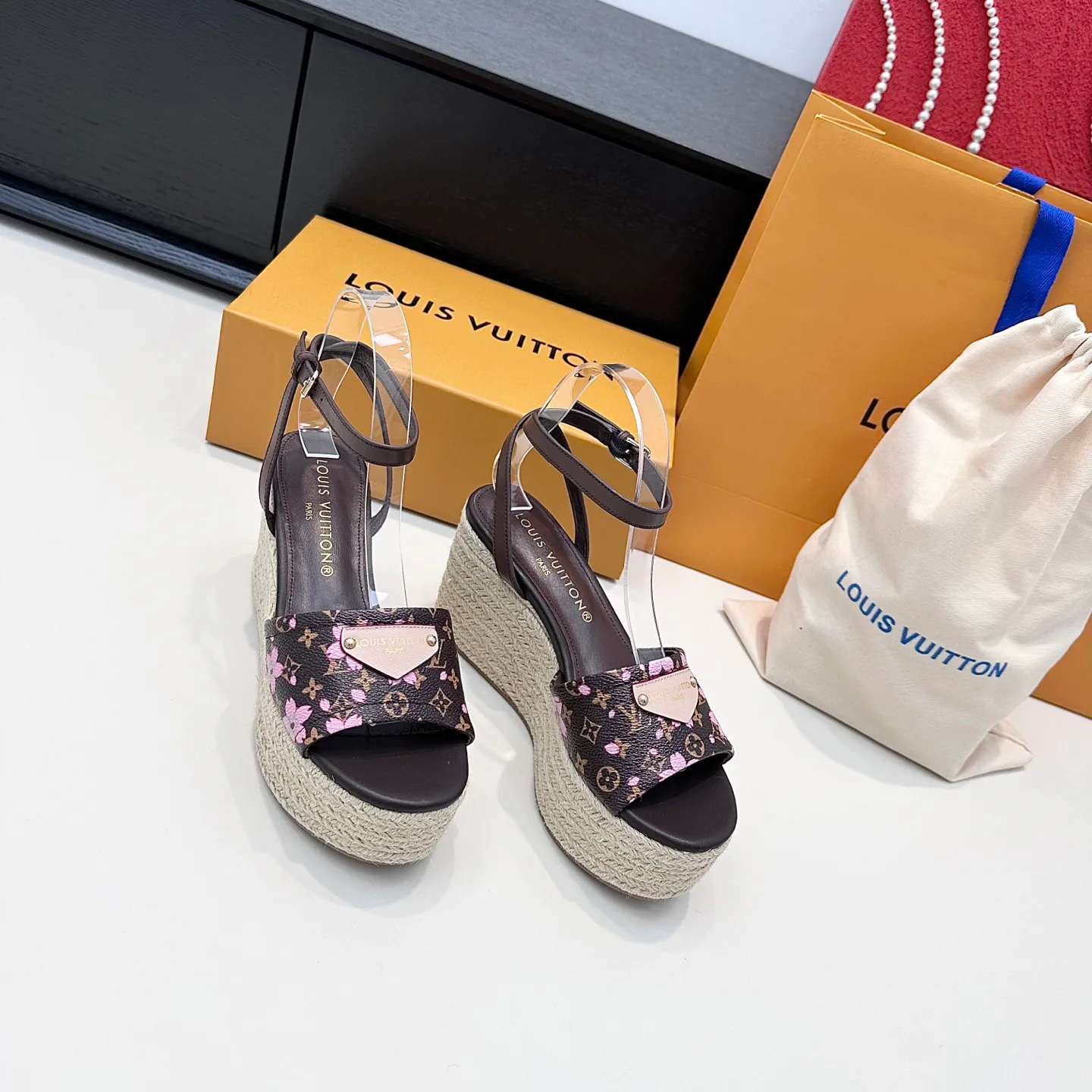 Сандалии Женские Louis Vuitton 11566066