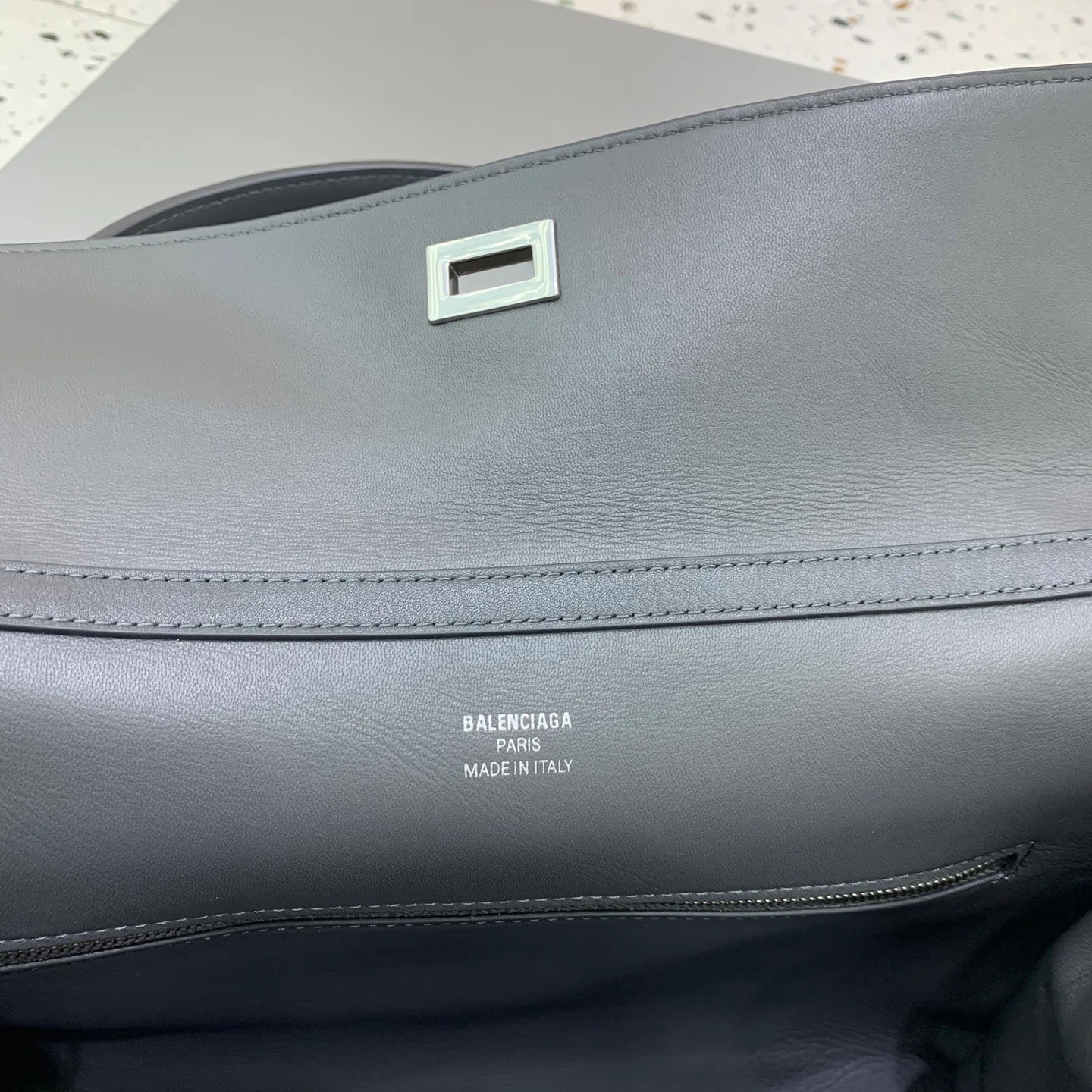 Классические Сумки Женские Balenciaga 13427362