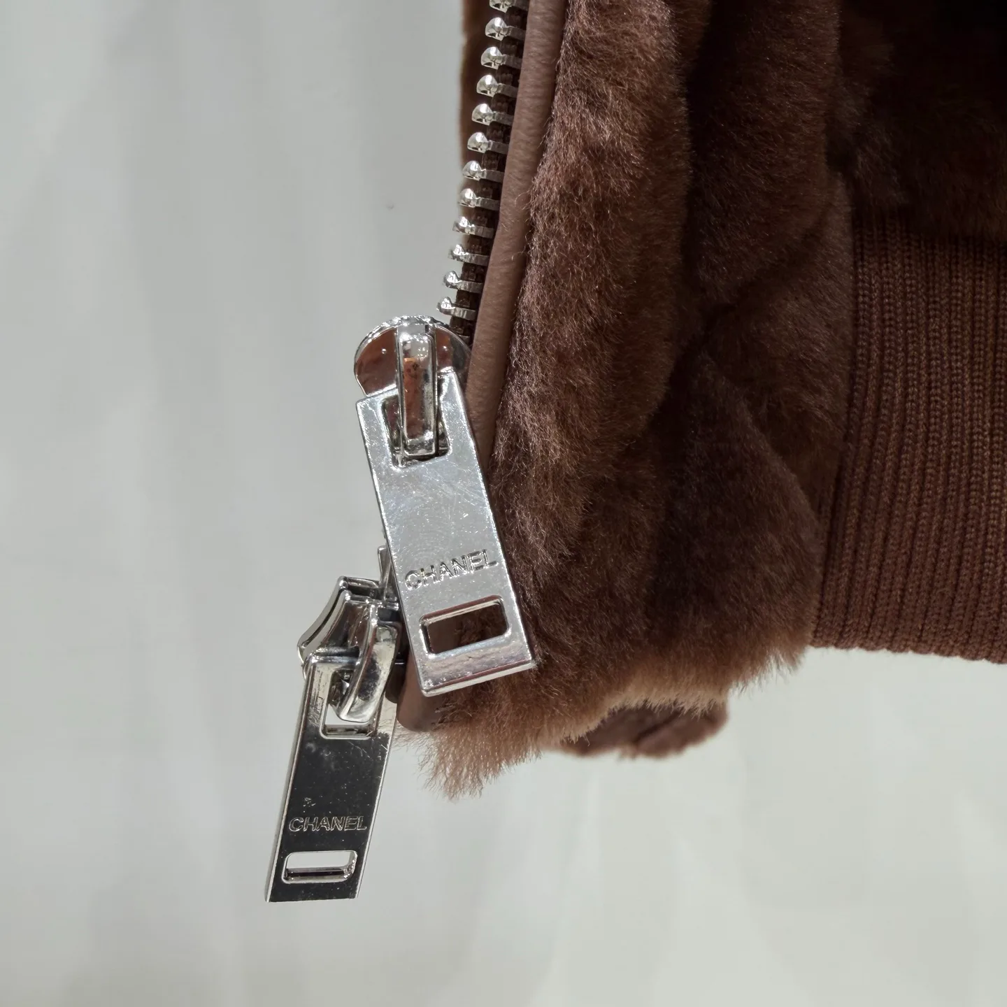 Кожаные Куртки И Дублёнки Женские Chanel 19217788