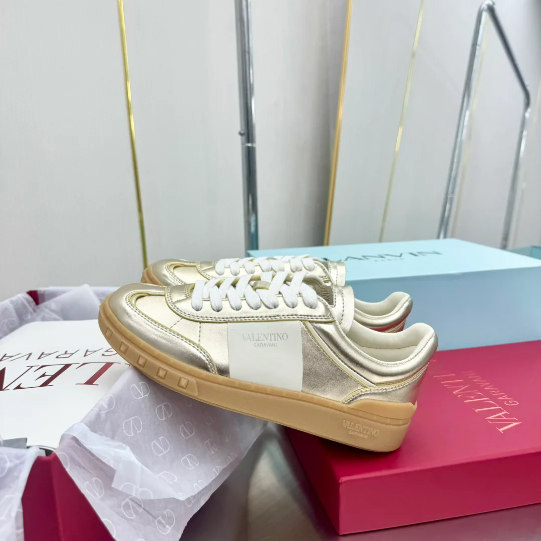 Кроссовки Женские Valentino 17955030