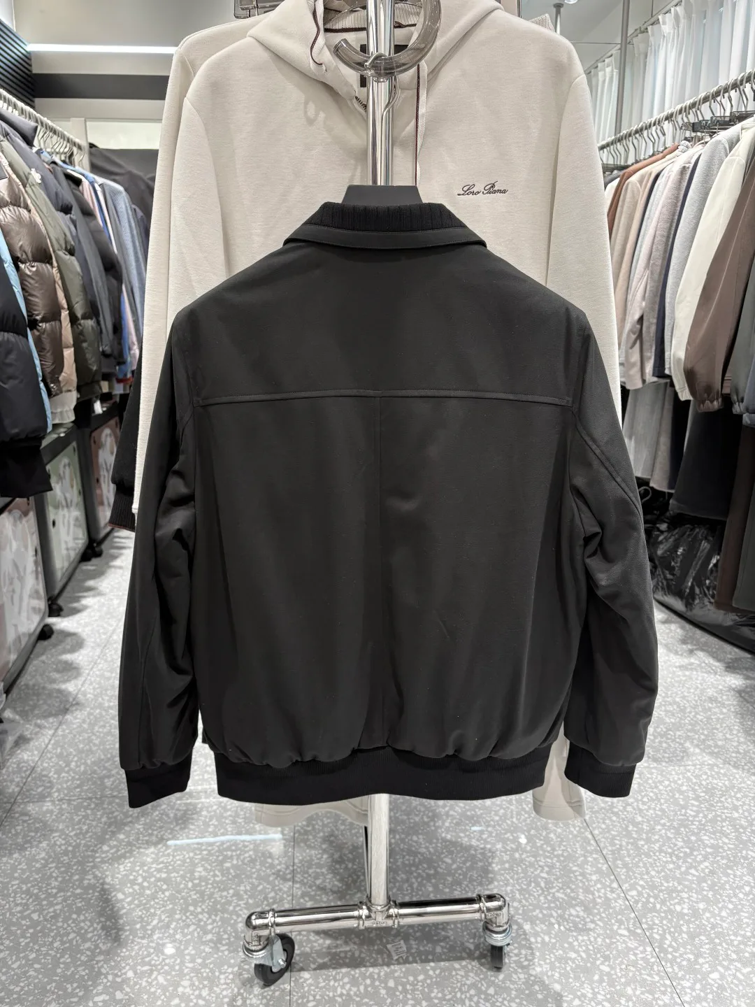 Куртки И Пуховики Мужские Kiton 1639317