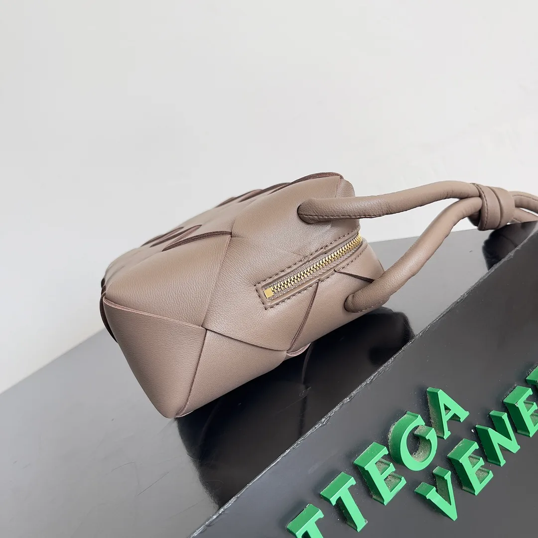 Классические Сумки Женские Bottega Veneta 17372463