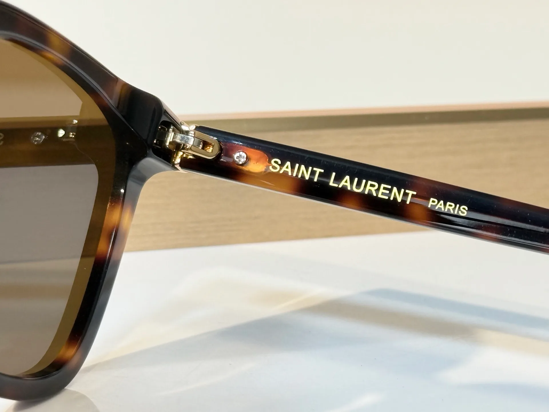 Очки Saint Laurent 18453230