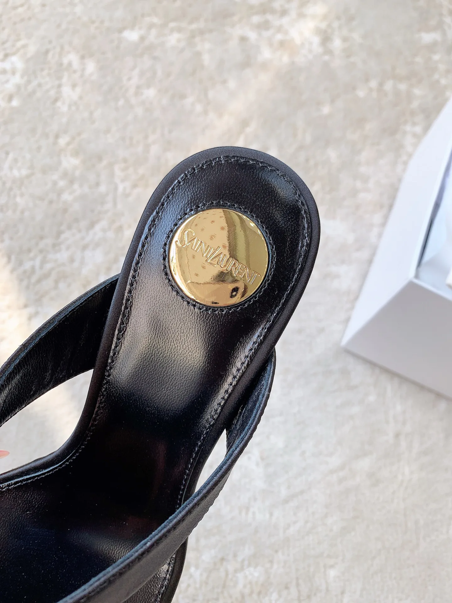 Босоножки Женские Saint Laurent 5401686