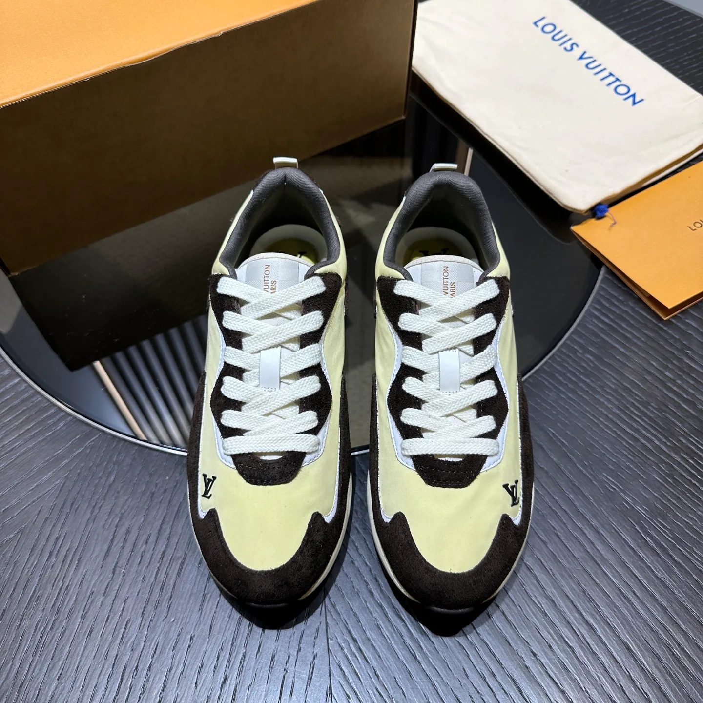 Кроссовки Мужские Louis Vuitton 18694225