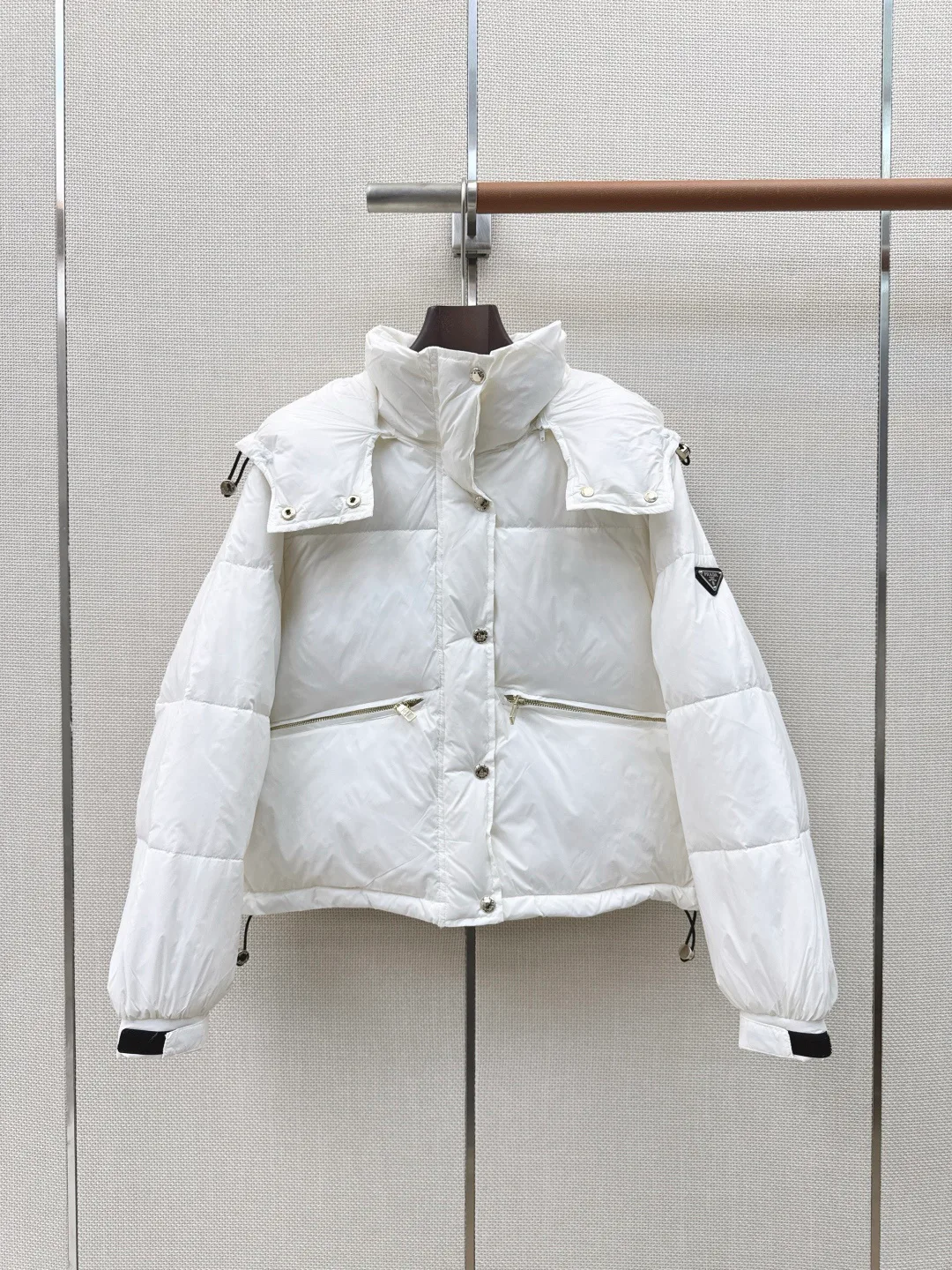 Куртки И Пуховики Женские Prada 18438365