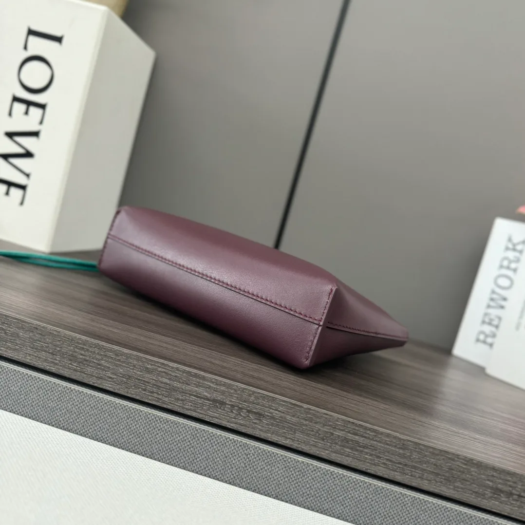 Клатчи Женские Loewe 18116461